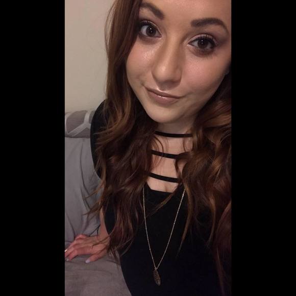 Meet your Posher, Erin - Picture 1 of 1